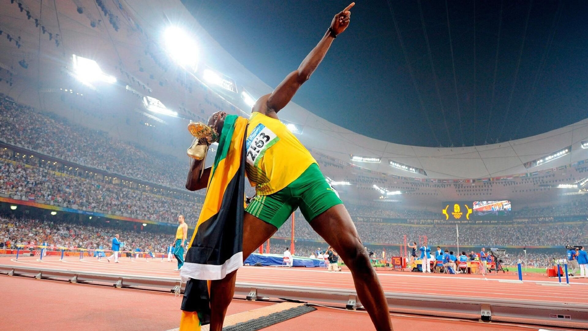 _水上漂移车表演：速度与水花的碰撞_，小车水上漂移